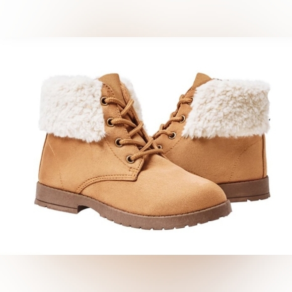 Kids Fur Cuff Lug Sole Boot Girls Size 5 MSRP $42 - Picture 7 of 9